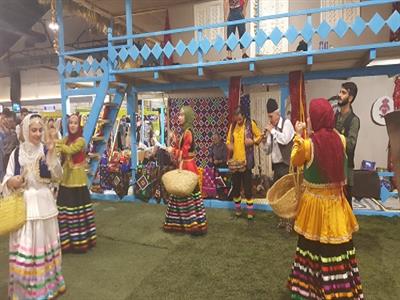 برگزاری آیین محلی